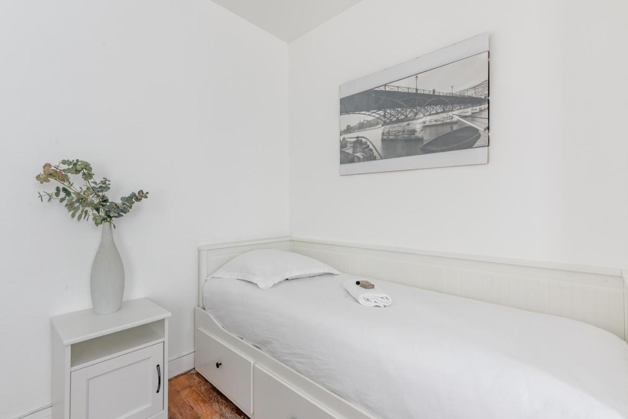 Appartement Magenta Quest Париж Экстерьер фото